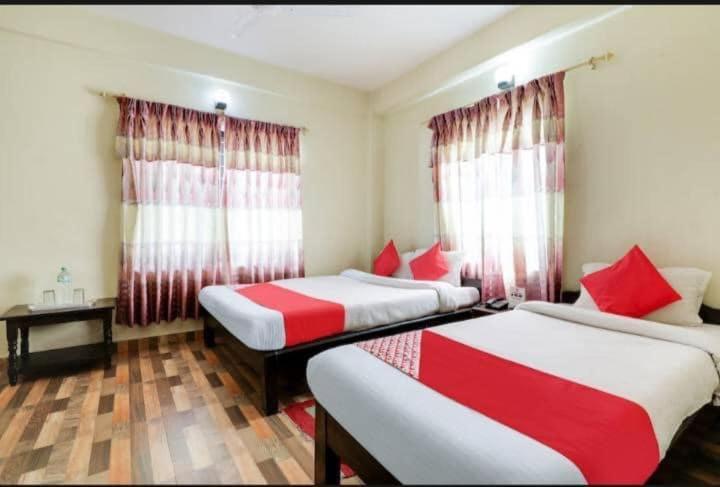 Hotel The Lake Pokhara Exterior foto
