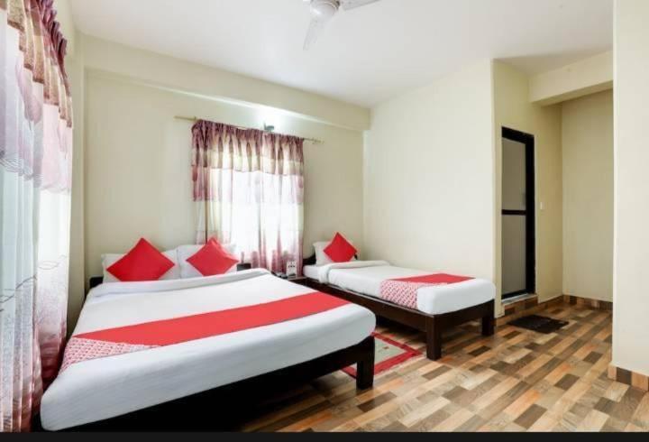 Hotel The Lake Pokhara Exterior foto