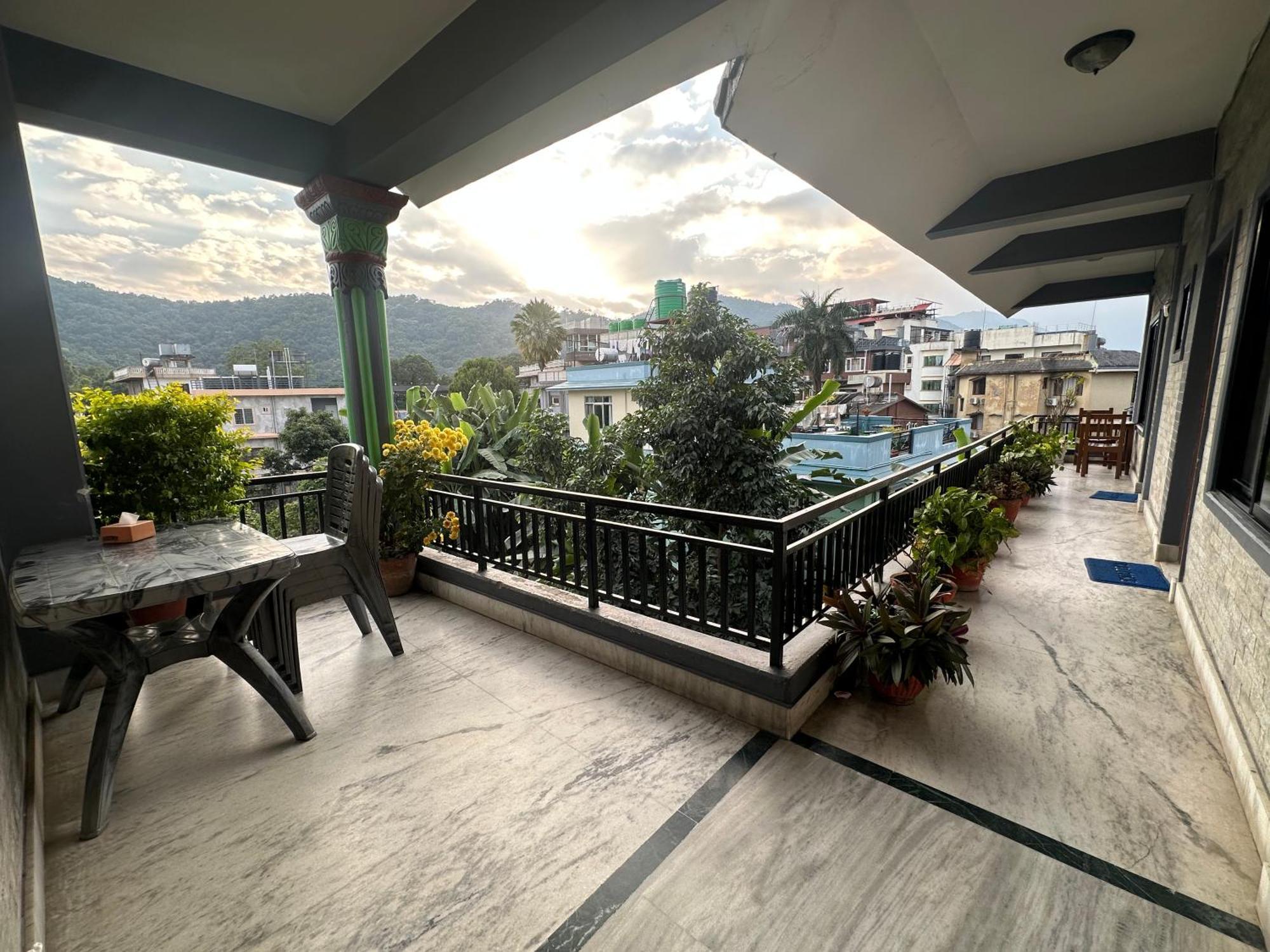 Hotel The Lake Pokhara Exterior foto