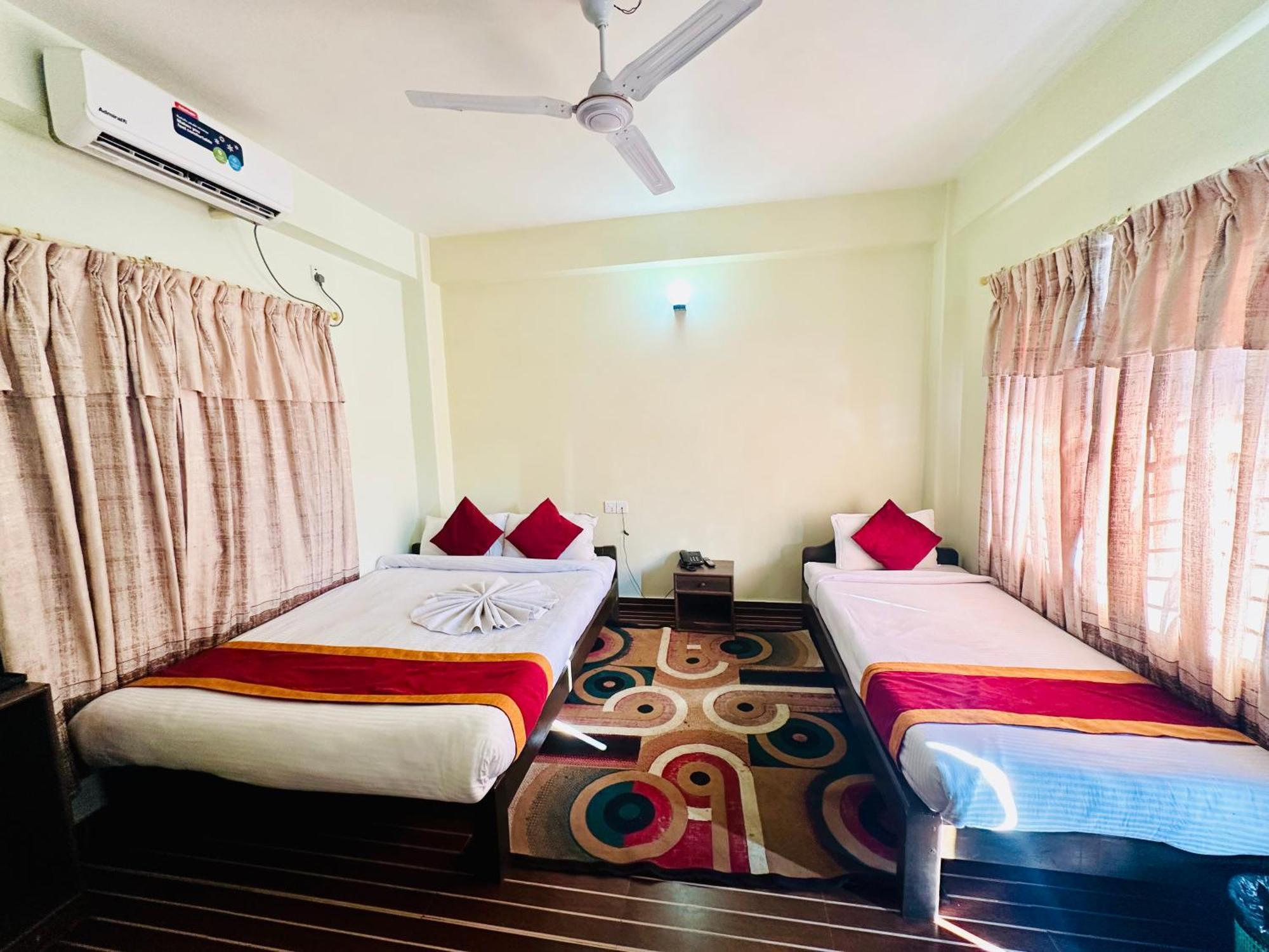 Hotel The Lake Pokhara Exterior foto